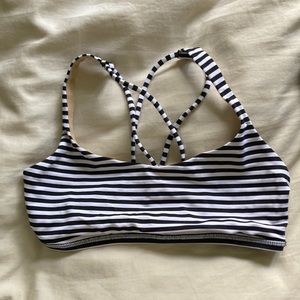 Lululemon Free to be bra size 6 black white stripe